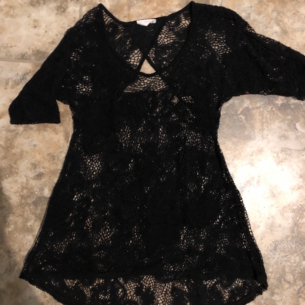 Black Lace-like Crystal K High-low Top